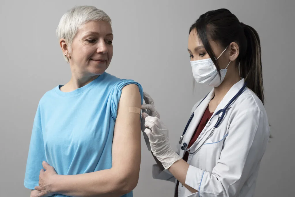 Covid-19 Vaccine| VacciBuddy| Doctor giving vaccine to peoples